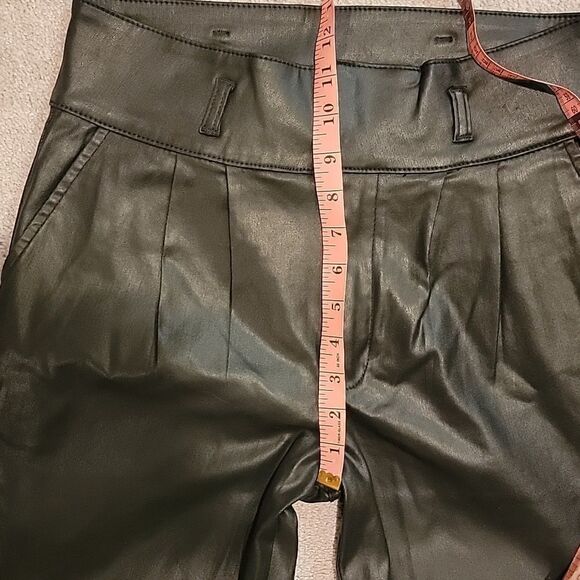 Kut from the Kloth pleated faux leather pants - Picture 4 of 12